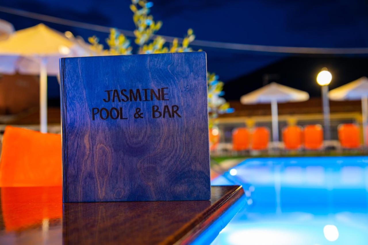 Jasmine &